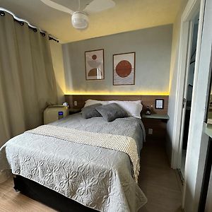 Studio Paris Prox Metro Bras Feirinha Madrugada Templo Salomao